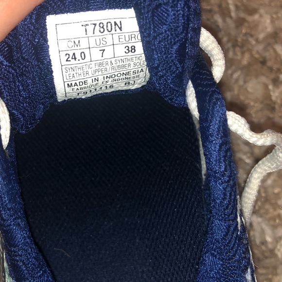 Asics - Picture 3 of 3